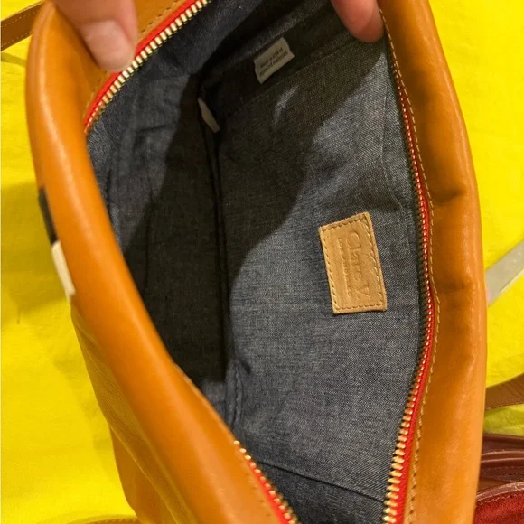 clare v moyen Petite messenger bag Crossbody (worn Once) - Picture 5 of 7